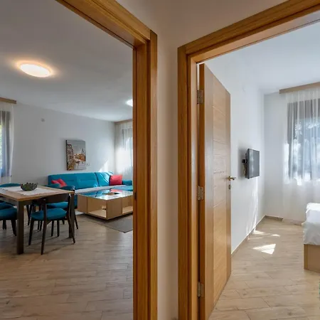 Lovac Apartment *