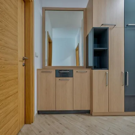 Lovac Apartment *