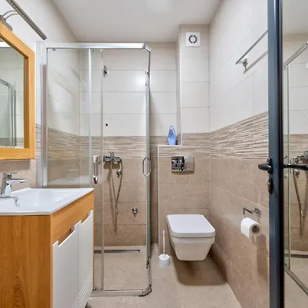 Lovac * זלאטיבור