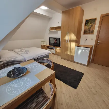 Apartment Lovac *